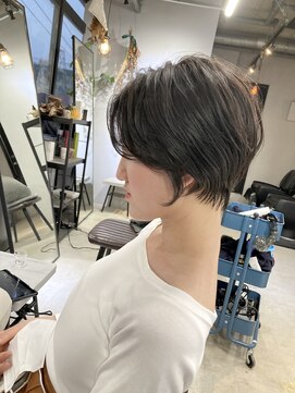 ロク 高田馬場(lok) くびれショートヘア【高田馬場　lok】30代、40代、50代、60代