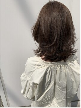 ビーチ ヘア メイク 綱島店(BEACH hair make) 外ハネ/ミディアムボブ/エギョモリスタイル/透明感カラー/艶感