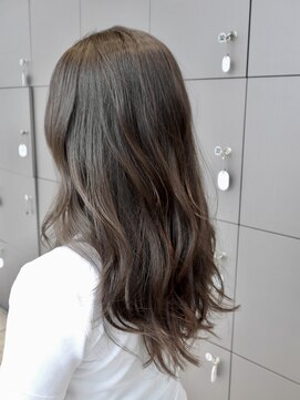 イマイ ケイアウラ(imaii k-aura) 動きUPロングレイヤー