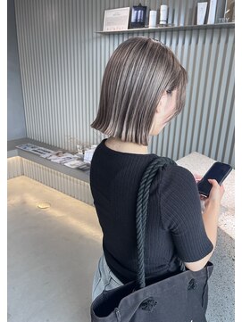 ニジュウサンド(23°) 切りっぱなしボブ