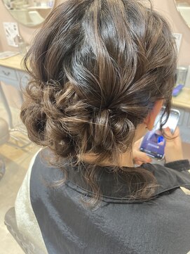 プーペ(pupe) アップヘア