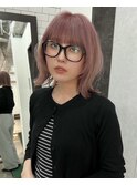 顔周りレイヤー×ボブ×ピンクカラー