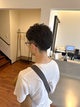 スリー バイ ザサロンフジサワ(THREE by the salon fujisawa) メンズツーブロック