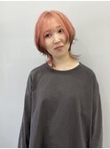 ピンクベージュ