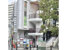 都立大学駅前/女性専用ドライカット専門店/ショート特化　t　【タイム】の雰囲気（手前の外階段をご利用ください2階です）
