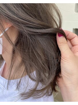 ルプラ チッタ(le-pla Citta) 透け感グレージュ