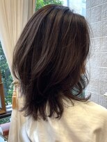 ビュートリアム 南青山(BEAUTRIUM)&nbsp;大人ミディアムレイヤー ウルフ 上品 表参道 30代40代50代