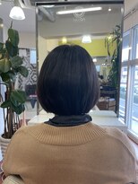 ヘアーアンドスパ アン コントゥール(hair&spa an contour) 前下がりボブ