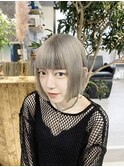ホワイトベージュ