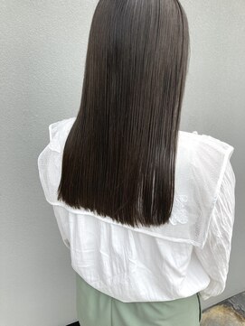 ムート(Mut) 切りっぱなし　オリーブグレージュ　水素ケア　透明感　艶髪