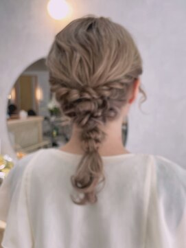 キビト(kibito) 編み込みヘアセット 編み下ろしヘアセット