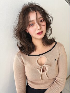 ヴェイ(VEYY.) ふんわりミディアムレイヤー 【韓国/韓国ヘア/栄/学割U24】