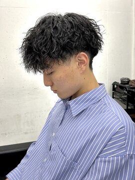 アーリー(Ali'i) ツイストスパイラルパーマ2wayアップバング束感ショート刈り上げ