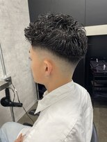 モエバイアリア(Moe by aria)&nbsp;ショートハーパー　スキンフェード