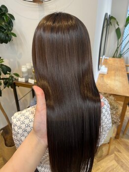 コンムオーベレ(COMMUOVERE)の写真/[桃谷駅徒歩5分]月曜営業/平日10時~20時迄★ボタニカル成分のVeganTrやトステア配合カシミヤ質感の最上質Tr