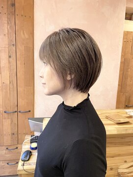 ベベ バイ モップス(be'be' by MOPS) ミドル世代人気NO.1 ショート×白髪ぼかしカラー