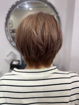 ビィーワンイースト(Be 1 EAST) ショートレイヤー