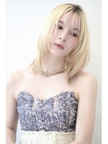 ココ 原宿(KOKO)&nbsp;ホワイトグレージュショートレイヤーカットミニウルフ