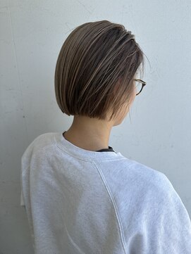 ジュエ ヘアー デザイン(Jue hair design) ローライトでコントラスト抜群ぱつっとボブ/ベージュ/知立市