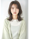 大人かわいい外はねレイヤーカット