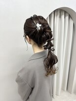 ソリン(Solin')&nbsp;編みおろしポニーテール