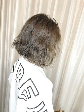 エール(a:le) リアルパーマ　グレージュ