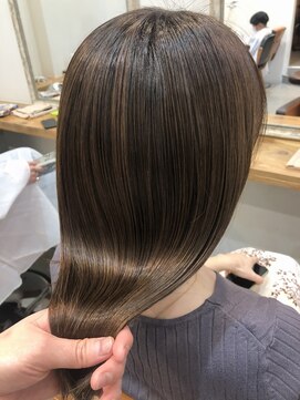 ネイヴィル(navile) ツヤ！ストレート