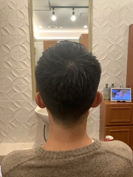ワイズバーバー ギンザ  神田御茶ノ水店(Y's BarBer GINZA) フェード×爽やかアップバング×メンズショート<理容室>