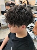 刈り上げマッシュショート波巻きツイストスパイラルパーマメンズ