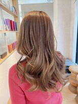 ワンデイ 表参道(oneday)&nbsp;大人可愛い大人美人ふんわりカール小顔カットショコラアッシュ