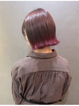 ダム(DaM) ピンクグラデーション切りっぱなしボブ