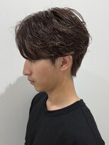 ヒュイル バイ ニアウ(Hwyl by Niau) メンズセンターパートパーマニュアンスパーマフェザーパーマ