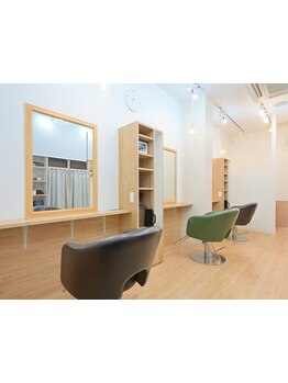 お手頃価格で通いやすい♪一人一人に合わせたカット技術で、あなたの魅力を最大限に引き出します！