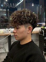 リッチブランドアンドコー(Rich Brand&Co)&nbsp;スパイラルパーマツイストパーマアップバング短髪メッシュ