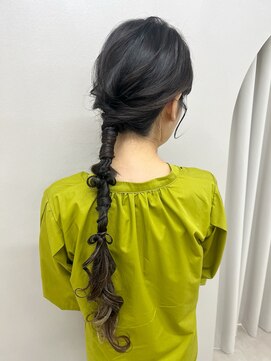 ソリン(Solin') 個性派タイト編みおろし