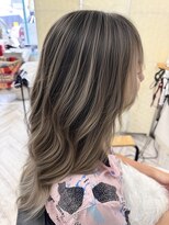 ウル(ulu)&nbsp;バレイヤージュ　ミルクティーカラー　ケアブリーチ