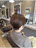 耳出しショート小顔カット