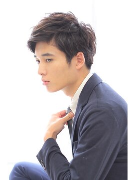 リン(Rin) 好感度　ビジネス　ワイルドアップバング　サイドパートショート