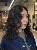 根本からのくるくるパーマ 個性的パーマ 海外風パーマ