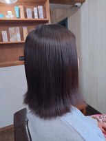 ワイエス(YS)&nbsp;艶ラベンダーブラウン×外ハネミディ