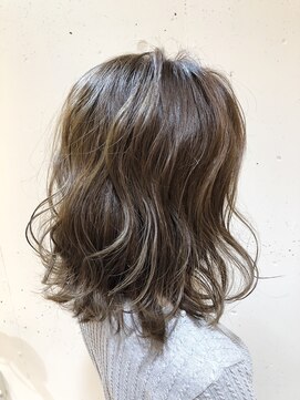 シュアーヴ(SUAVE) 【SUAVE/北巽】鎖骨セミディ×シアベージュ☆