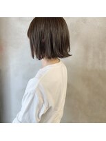 ミント(mint) カーキグレーで透明感◎