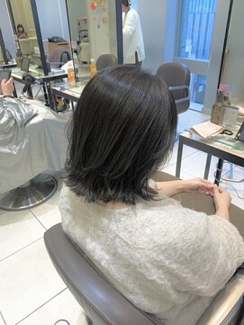 ネオリーブギンザ 銀座店(Neolive GINZA) 柔らかいヘア作り！暗髪でも綺麗な毛流れできます《小林》