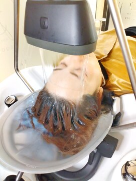 パドドゥ レキオ(pas de deux LEQUIOS) 炭酸頭浸浴で毛穴洗浄