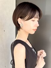 リアン アオヤマ(Liun aoyama) マッシュショートシースルーバングツヤ髪スタイル