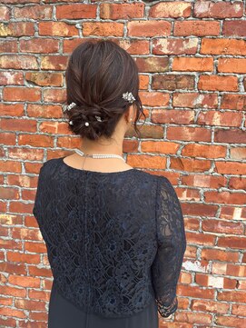 ビハツヤ(BIHATSU-YA) シニヨンスタイル