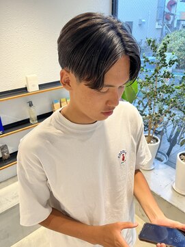 アイズ 海老名(AIZU) ニュアンスパーマ 毛流れ カルマ センターパート 眉毛