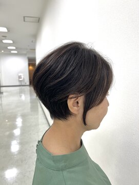 クレスフィリア (CLESC') 耳かけ大人ショート