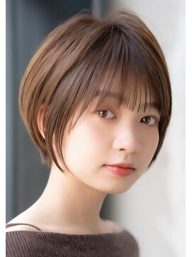 ショートボブ