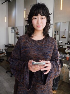 ニディー バイ デイジー(Nidee by Daisy) 似合わせカット レイヤー パーマ